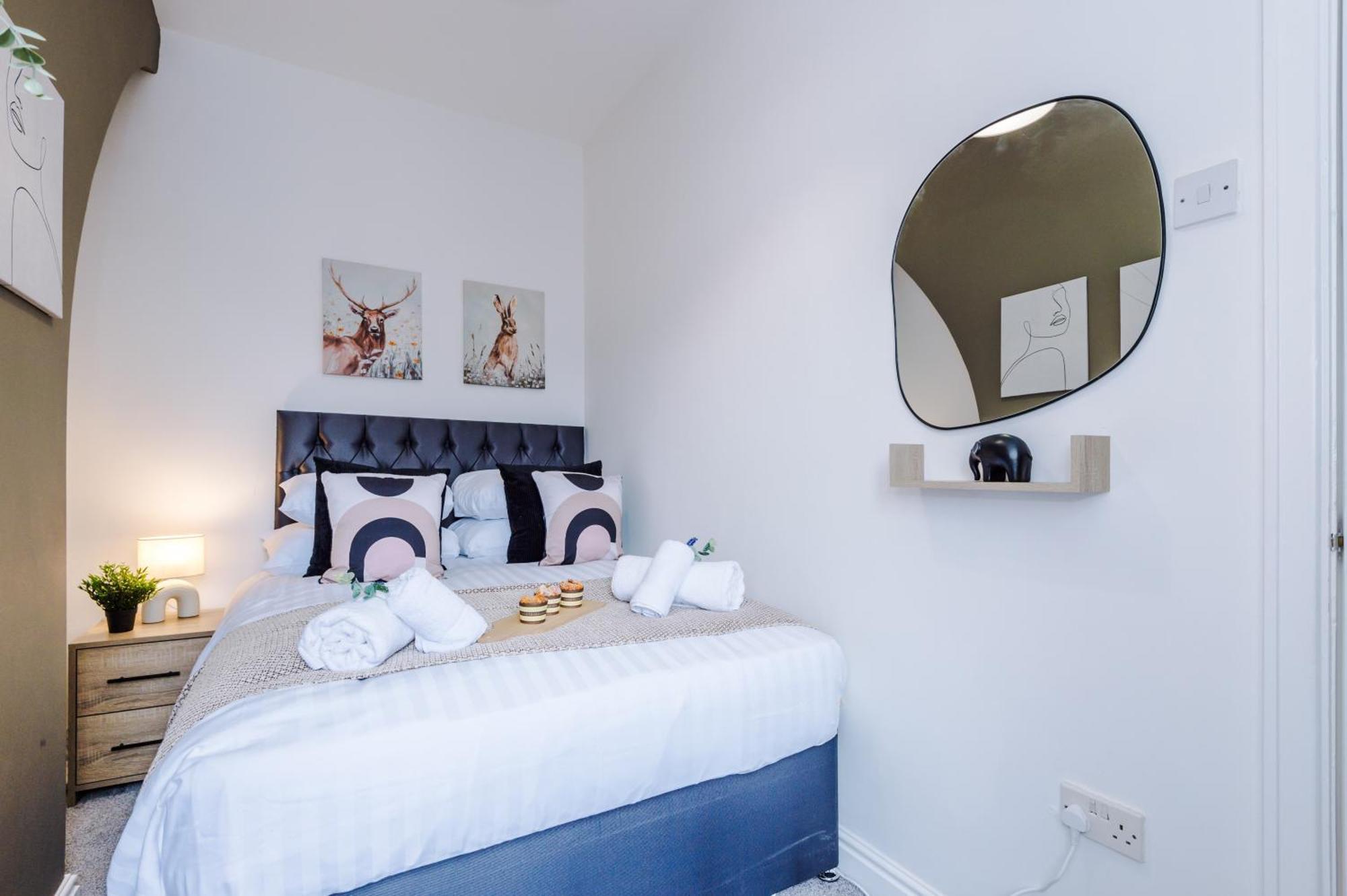 New! Stunning 2-Bed City-Centre Home In Chester By 53 Degrees Property - Ideal For Couples & Groups - Sleeps 6! Экстерьер фото